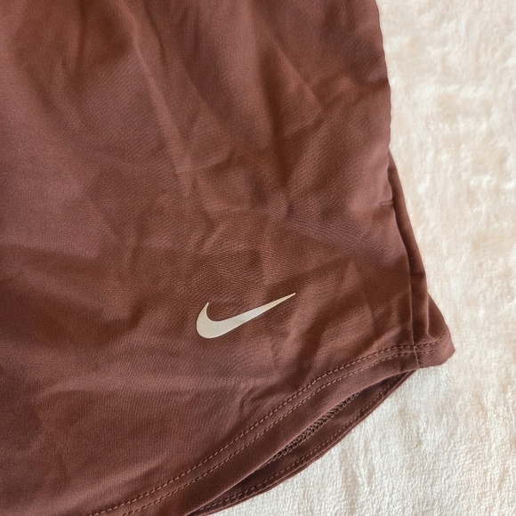 New Nike Women's DRI-FIT Loose Fit Training Shorts - Brown Size XS High Waisted - Picture 2 of 9